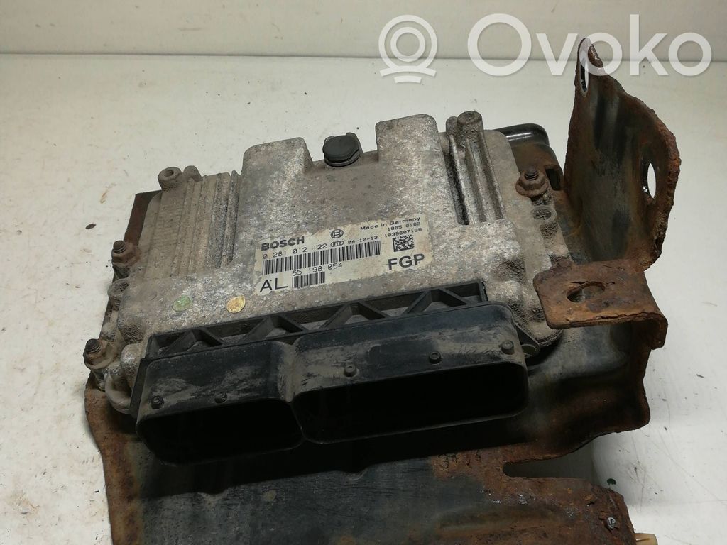 Opel Astra H Engine control unit/module 
