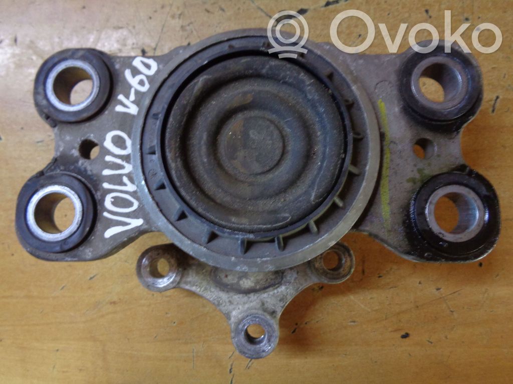 Volvo V60 Engine mount bracket 