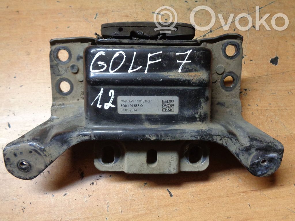 Volkswagen Golf VII Engine mount bracket 