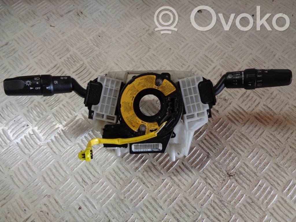 Commodo, commande essuie-glace/phare   Z82Q980717