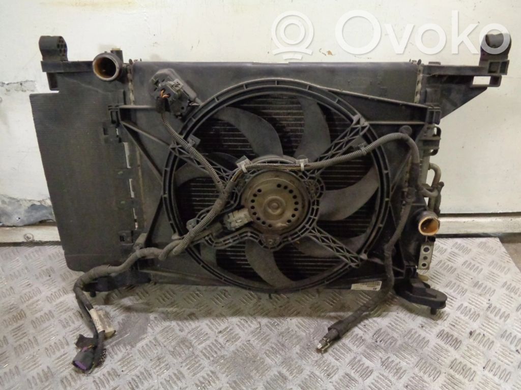 Opel Meriva B Chłodnica / Komplet 
