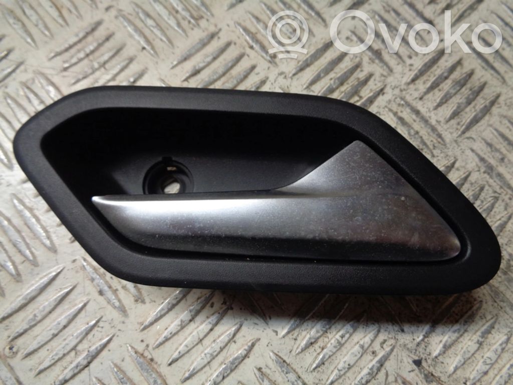 Dacia Duster II Manecilla interna puerta delantera 