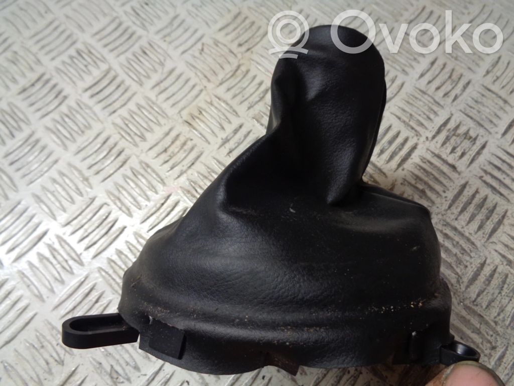 Mazda 2 Revêtement pommeau de levier de vitesses cuir 