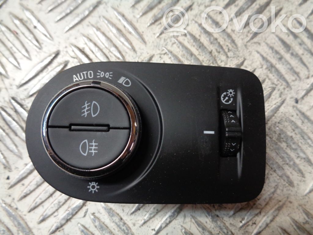 Opel Astra K Interruptor de luz 