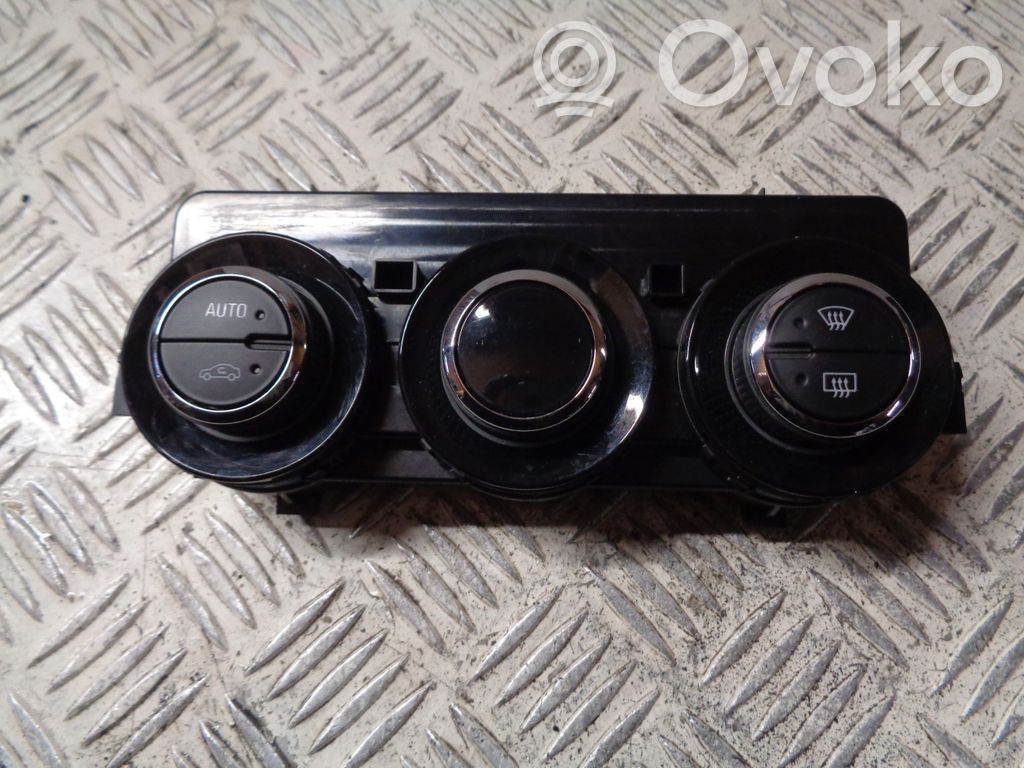 Opel Corsa E Climate control unit 