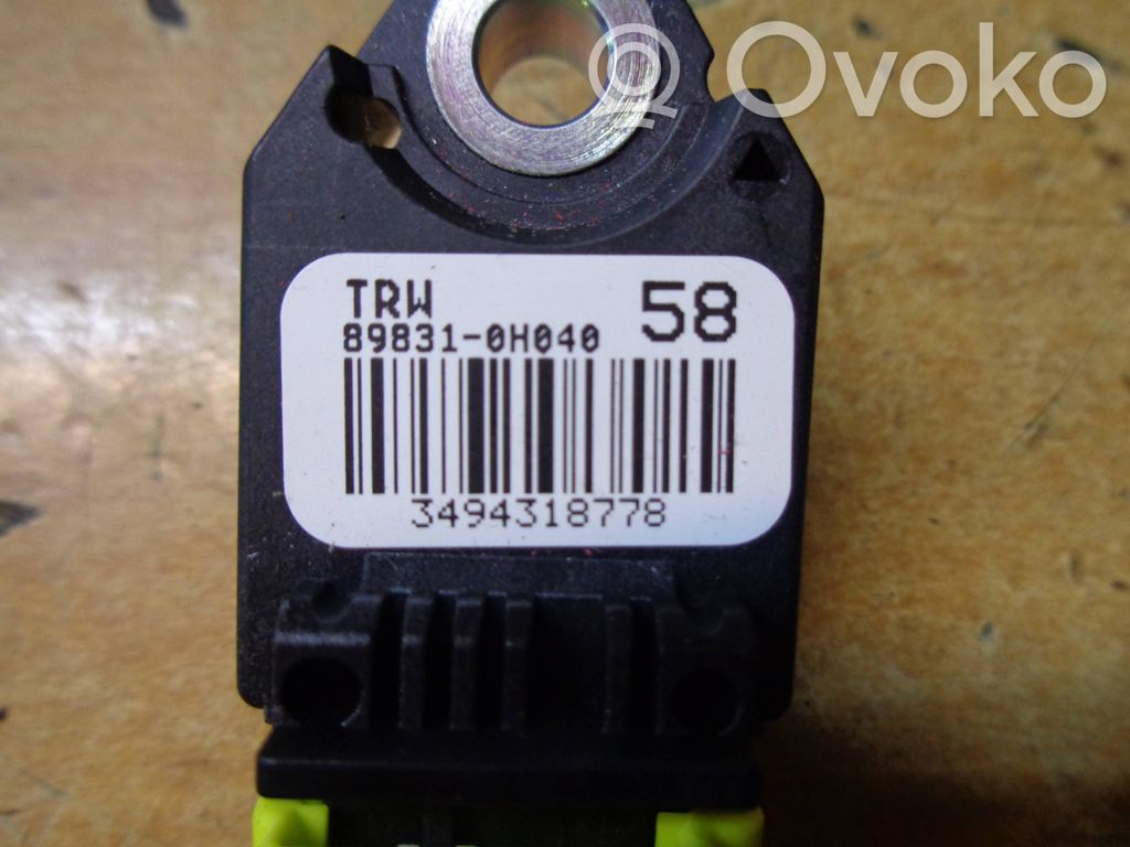 Toyota Aygo AB40 Airbagsensor Crashsensor Drucksensor 