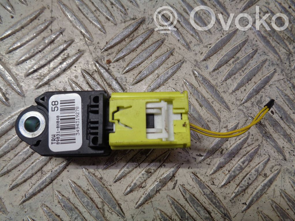 Toyota Aygo AB40 Airbagsensor Crashsensor Drucksensor 