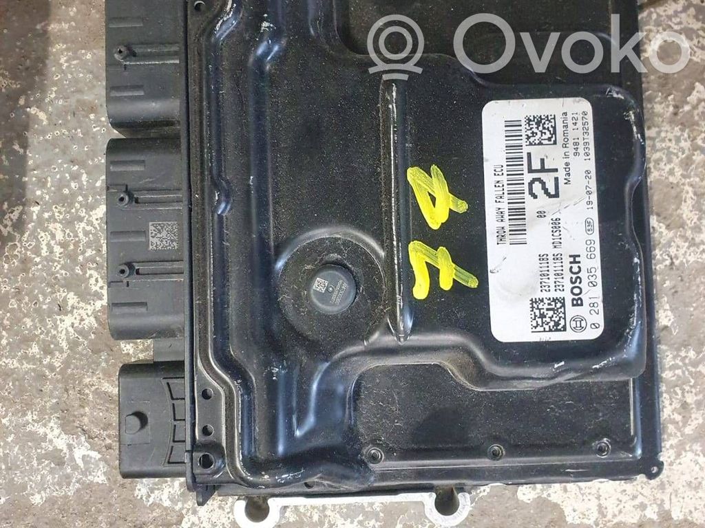Dacia Duster II Engine control unit/module 