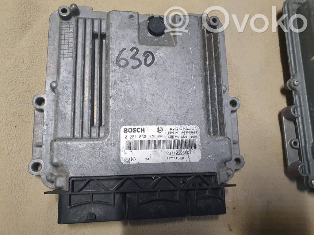 Renault Master III Unidad de control/módulo del motor 