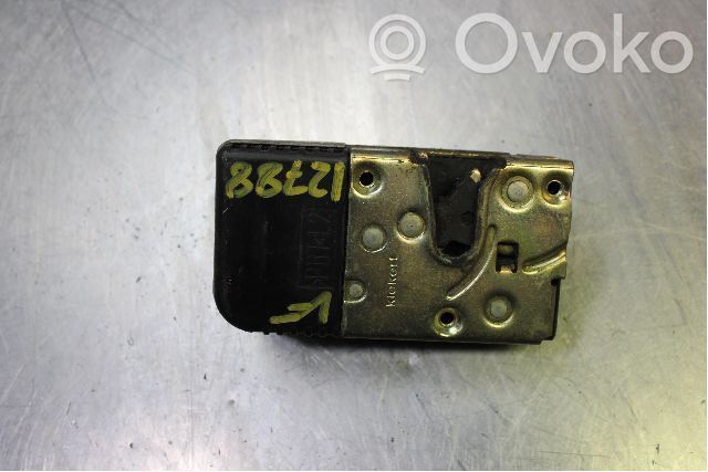 Serrure de porte avant