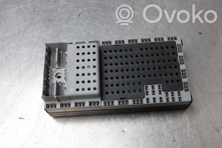 Volvo V70 Fuse module 