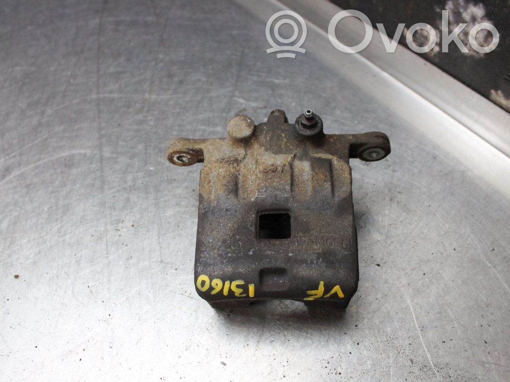 Caliper de freno delantero