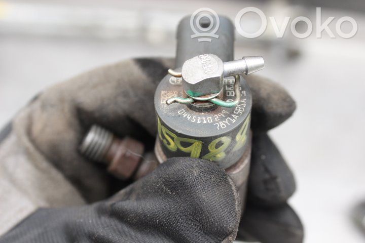 Fuel injector   0445110299