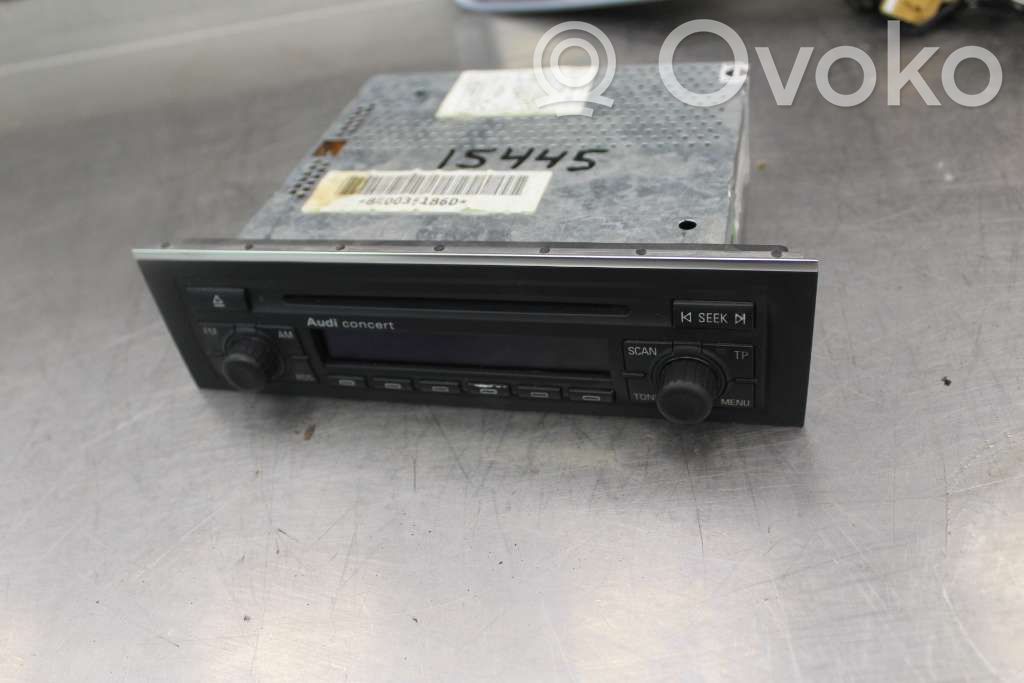 Audi A4 S4 B7 8E 8H Panel / Radioodtwarzacz CD/DVD/GPS 