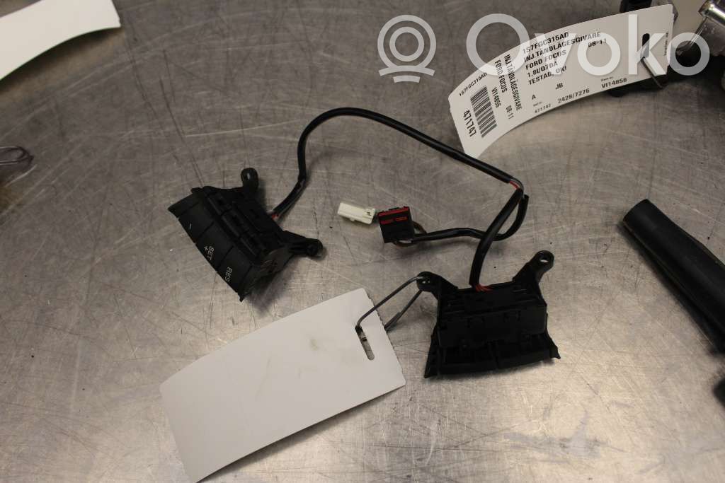 Ford Focus Butoane/comutatoare pe volan 