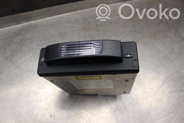 BMW 5 E60 E61 CD/DVD keitiklis 