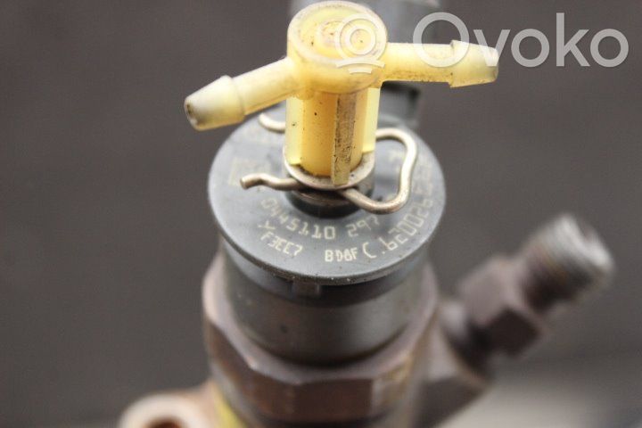 Citroen C4 I Inyector de combustible 