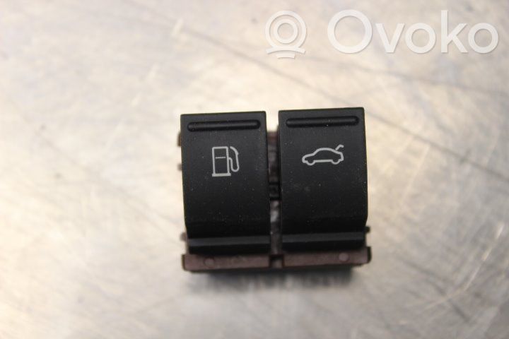 Volkswagen PASSAT CC Botón interruptor de maletero abierto 