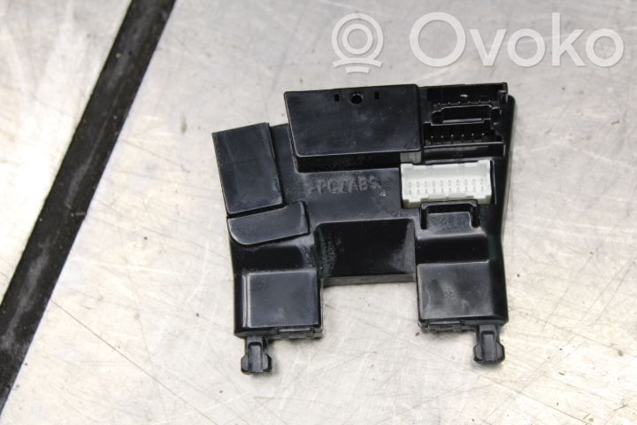 Autres unités de commande / modules   61316939817,220432856