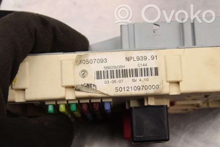 Alfa Romeo 159 Módulo de fusible 
