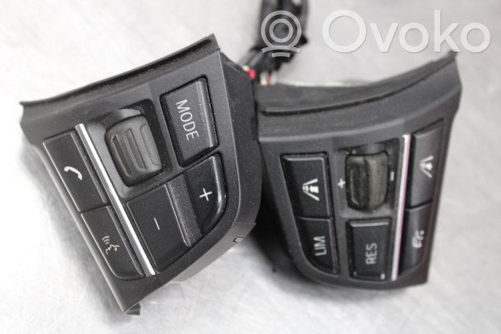 BMW 5 F10 F11 Steering wheel buttons/switches 