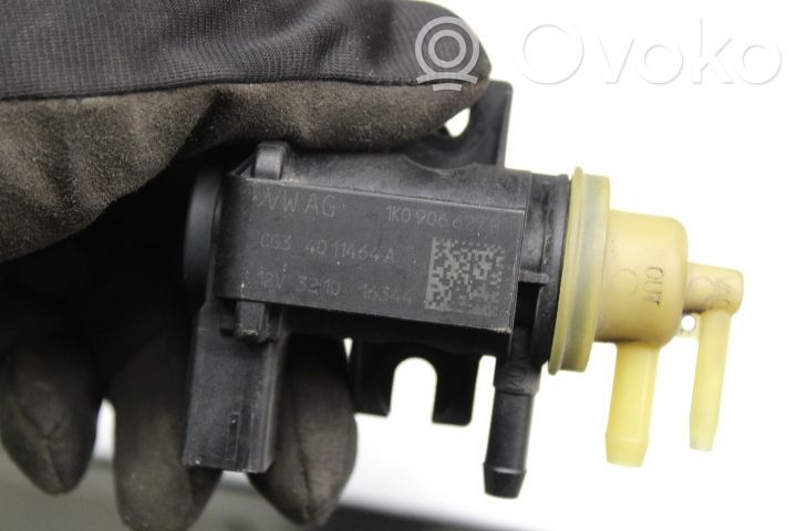 Válvula de vacío   1K0906627B