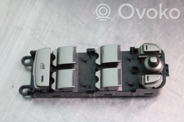 Jaguar XF X250 Electric window control switch 