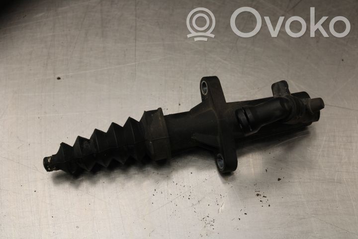 Peugeot 207 Clutch slave cylinder 