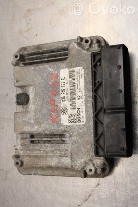 Unité de commande / module d'injection   0281012634,03G906021CJ