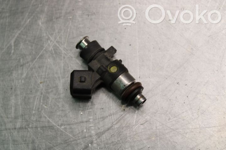 Renault Clio III Inyector de combustible 