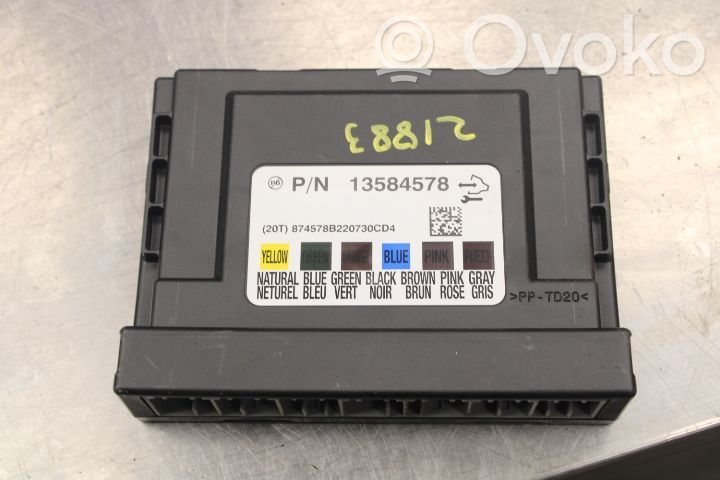Módulo de fusible   13584578