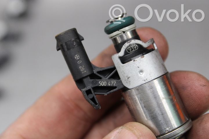 Inyector de combustible   0261500477