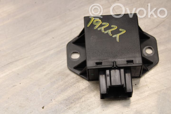 Opel Insignia A Oven ohjainlaite/moduuli 