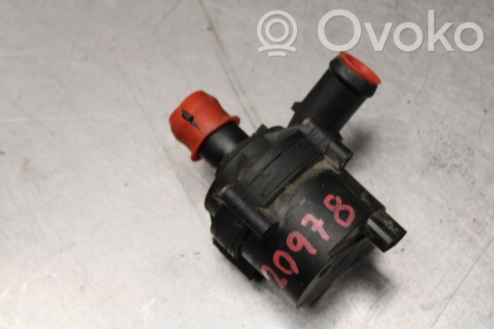 Volkswagen Golf VII Pompa cyrkulacji / obiegu wody 