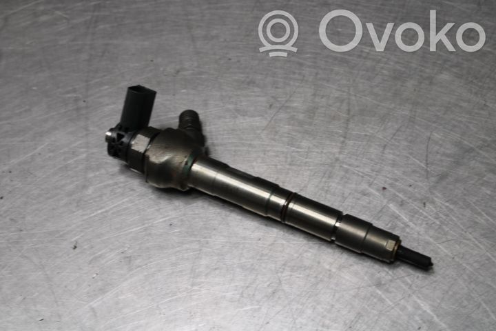 Volkswagen Golf VII Injector combustibil 