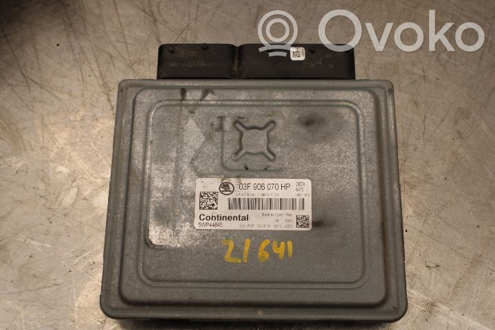 Unité de commande / module d'injection   03F906070HP
