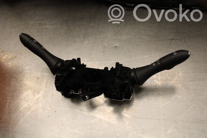 Renault Megane IV Wiper turn signal indicator stalk/switch 