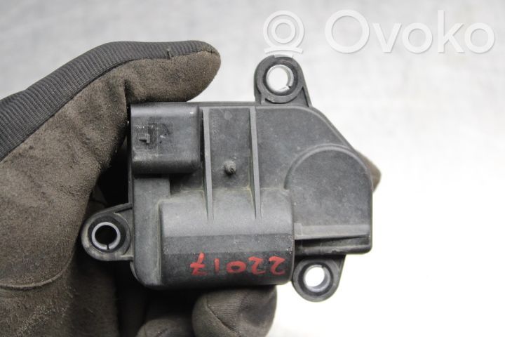 BMW 2 F22 F23 Дроссельная заслонка 