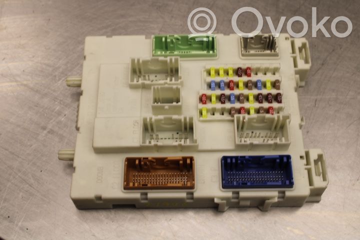 Sulakemoduuli   F1DT14A073PH