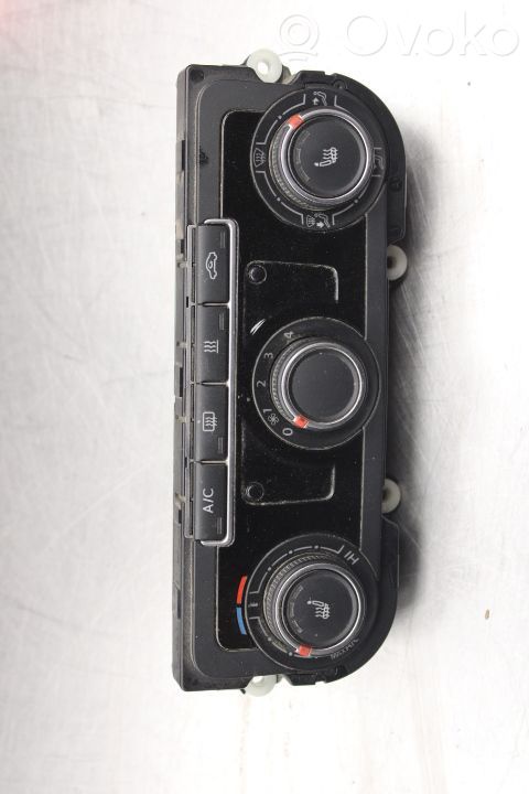 Volkswagen Caddy Climate control unit 