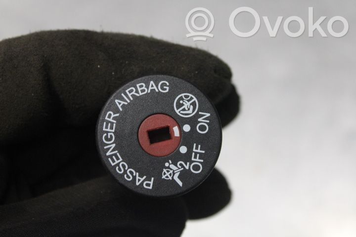 Ford Fiesta Interruttore airbag passeggero on/off 