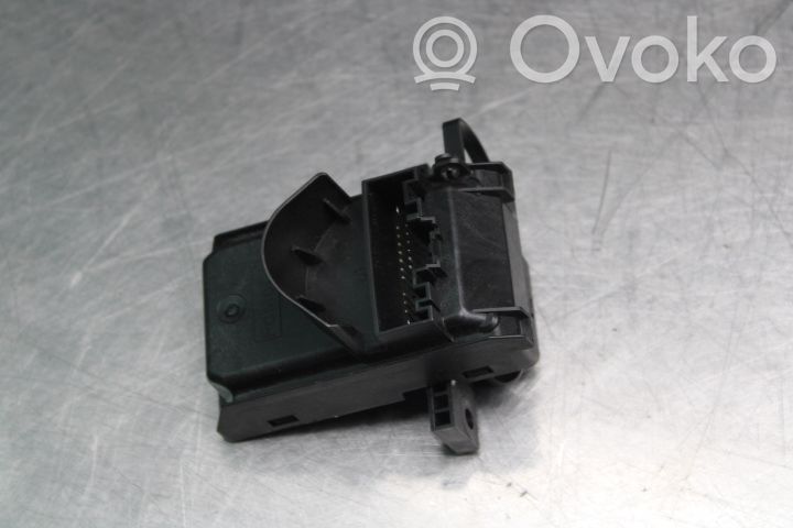 Otras unidades de control/módulos   LV6T14F642DB