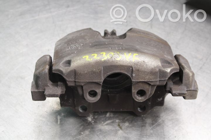 Caliper de freno delantero