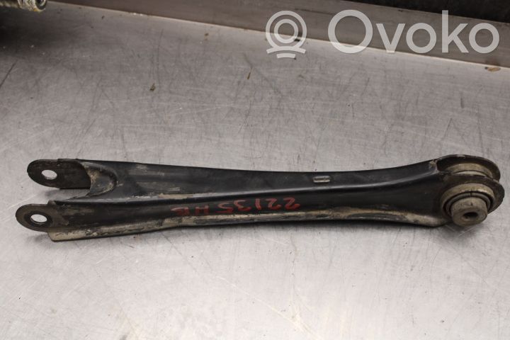 Brazo de suspensión trasero