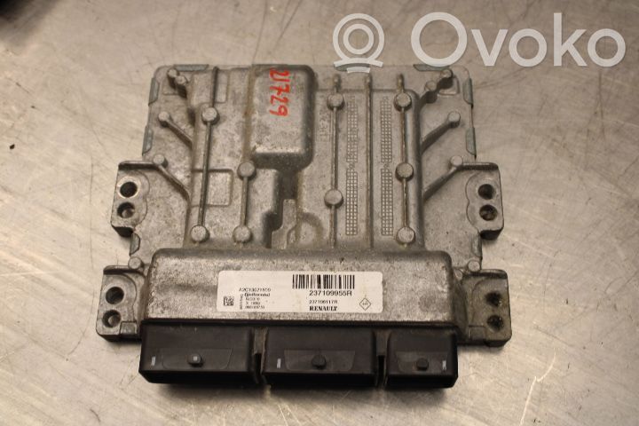 Renault Master III Injection control unit/module 