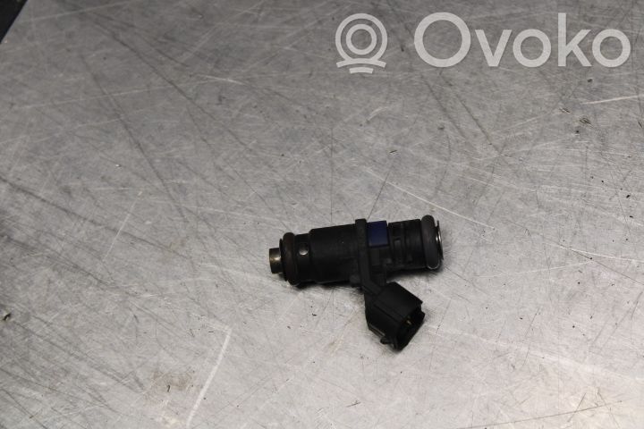 Inyector de combustible   04E906031F