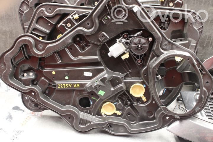 Regulador de puerta trasera con motor