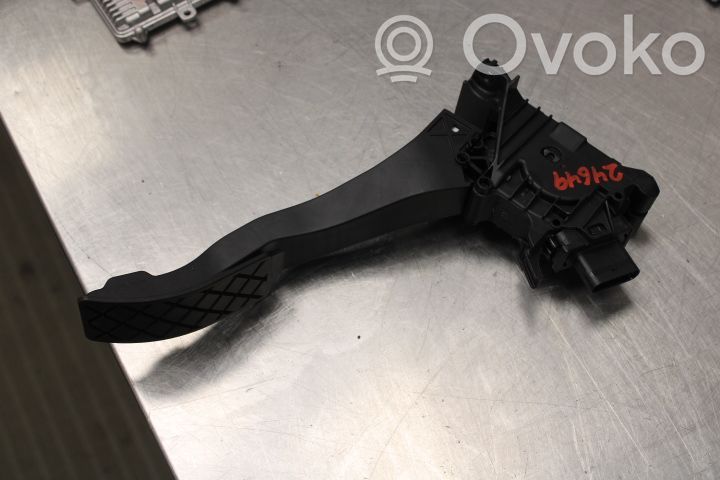 Volkswagen Caddy Accelerator throttle pedal 