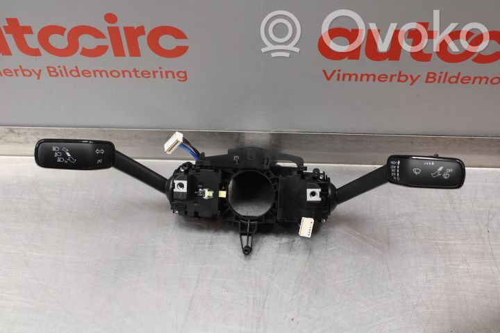 Volkswagen Caddy Interruptor/palanca de limpiador de luz de giro 