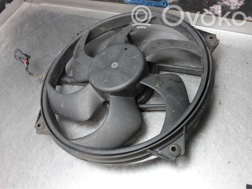 Peugeot 307 Jäähdyttimen jäähdytinpuhallin 